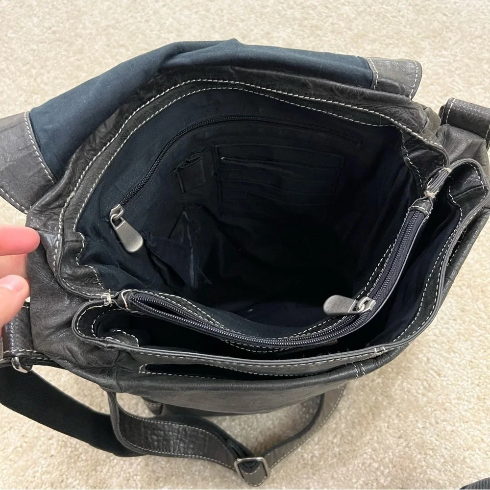 Fossil Leather Messenger LapTop Bag Gray Briefcase Travel Carrying School Carry